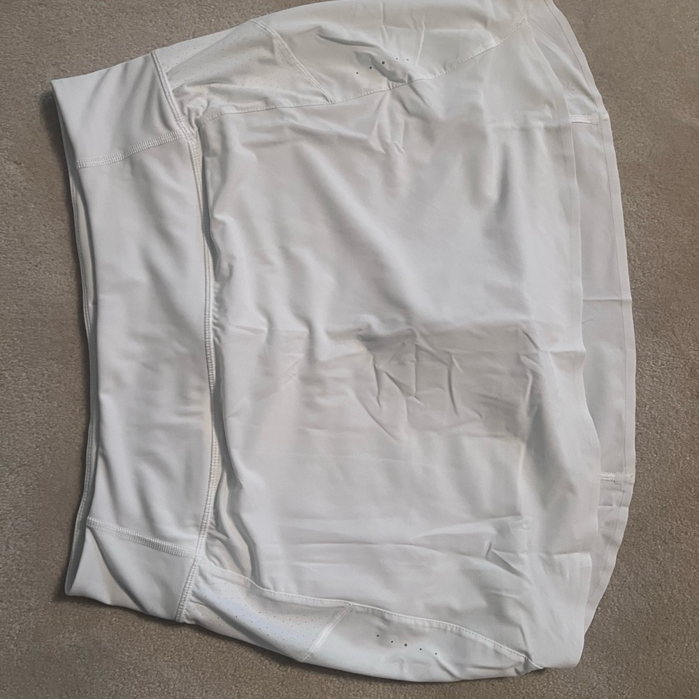 Athleta White Run With It 16" Skort